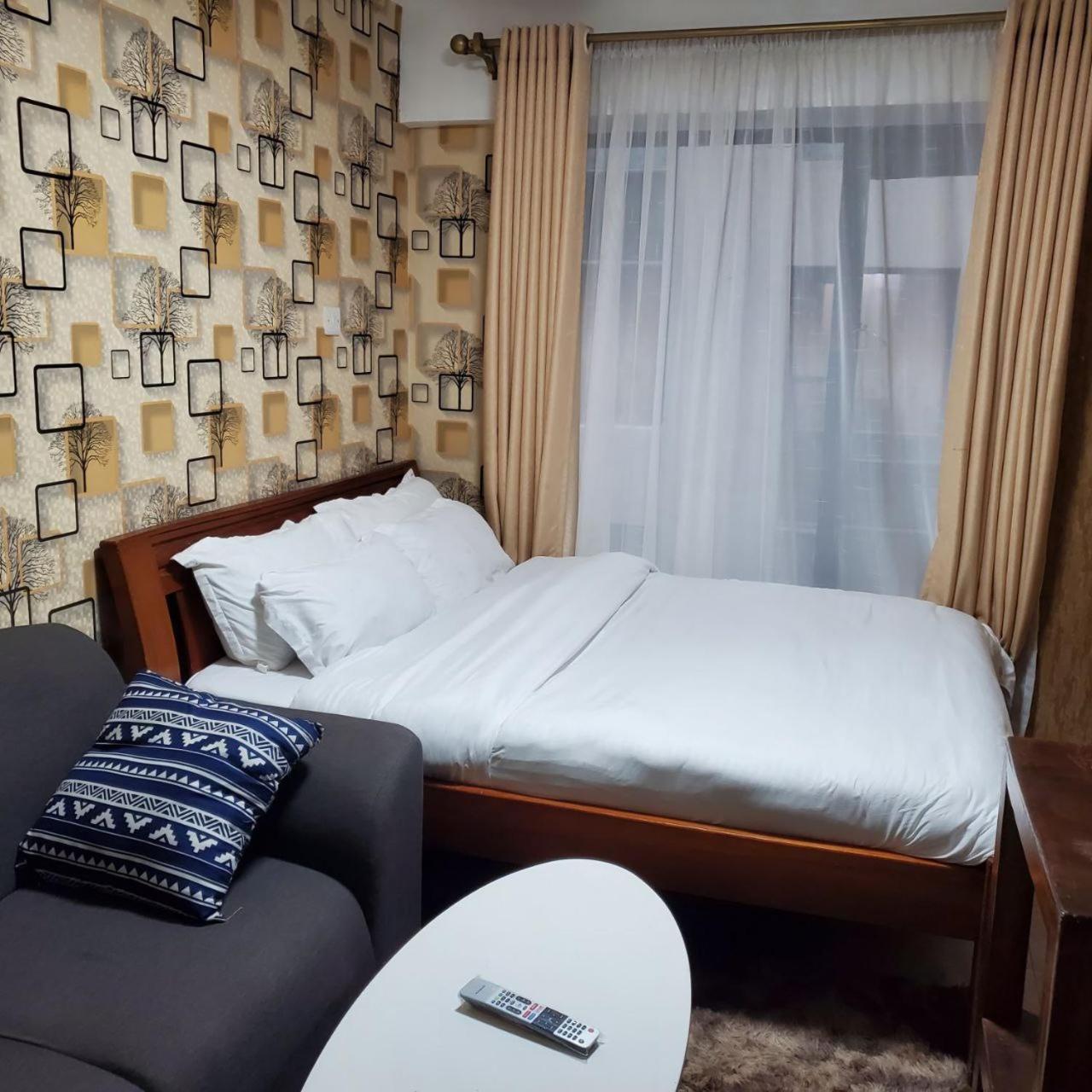 Lovely & Cozy Compact Studio Near Airport With Rooftop View Apartamento Nairobi Exterior foto