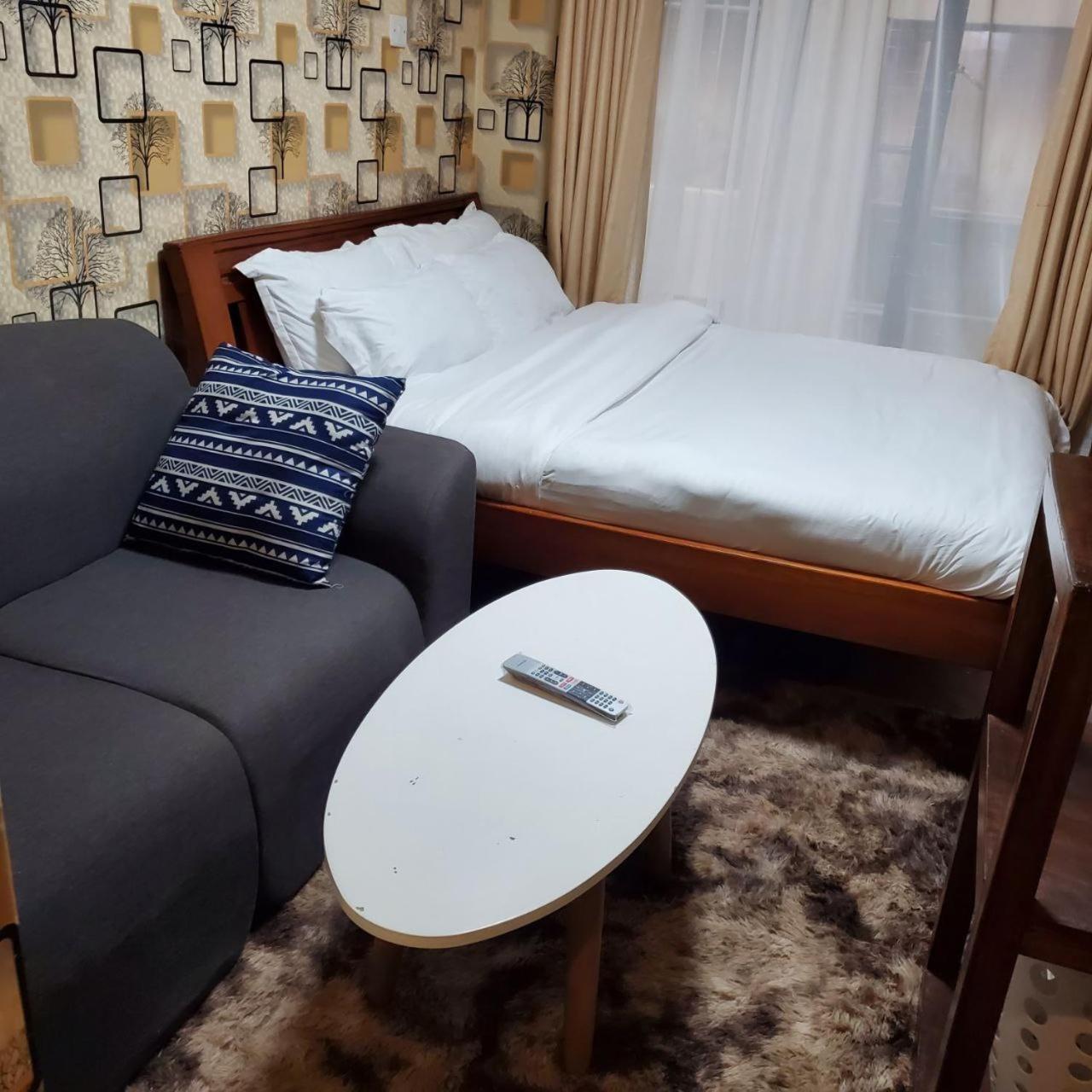 Lovely & Cozy Compact Studio Near Airport With Rooftop View Apartamento Nairobi Exterior foto
