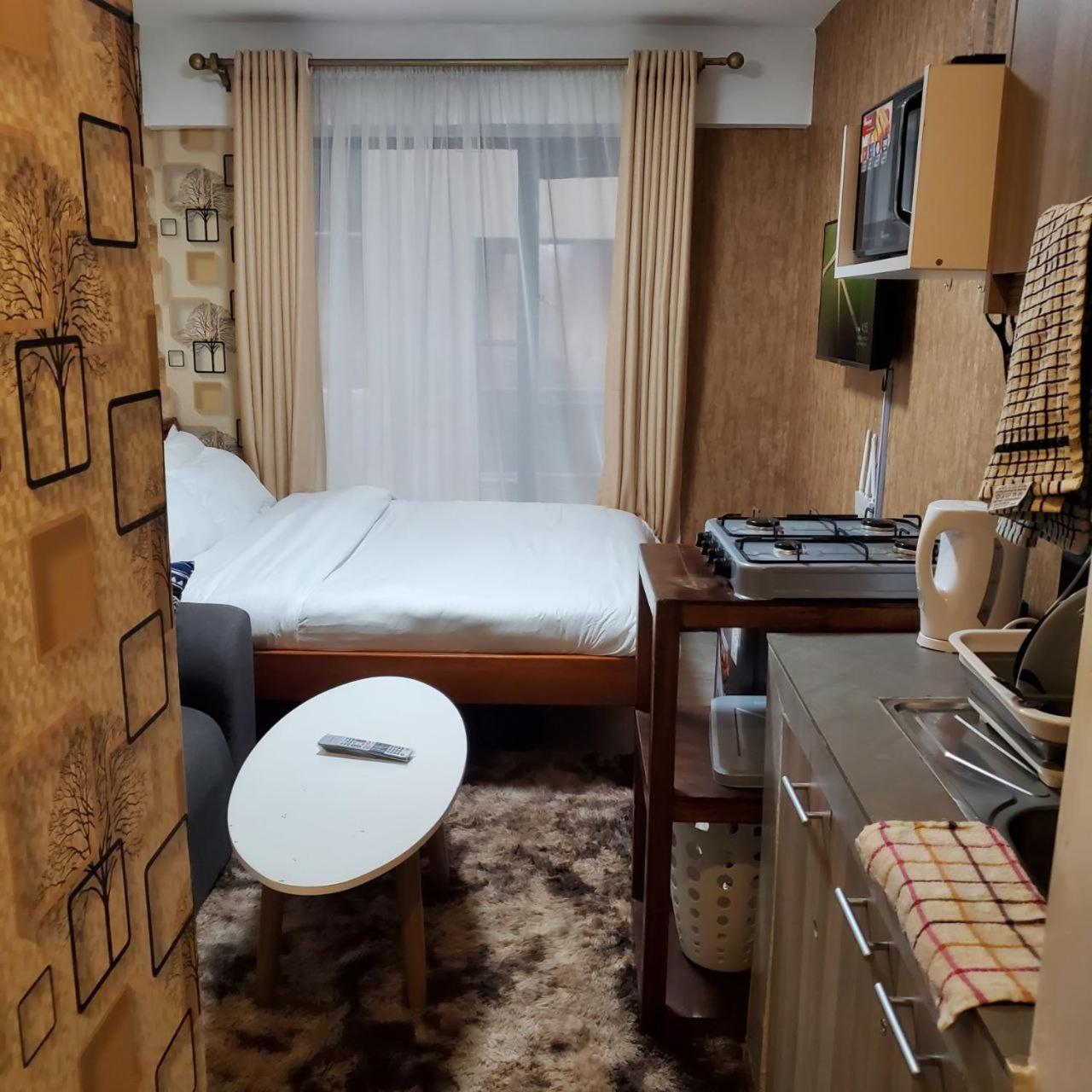 Lovely & Cozy Compact Studio Near Airport With Rooftop View Apartamento Nairobi Exterior foto