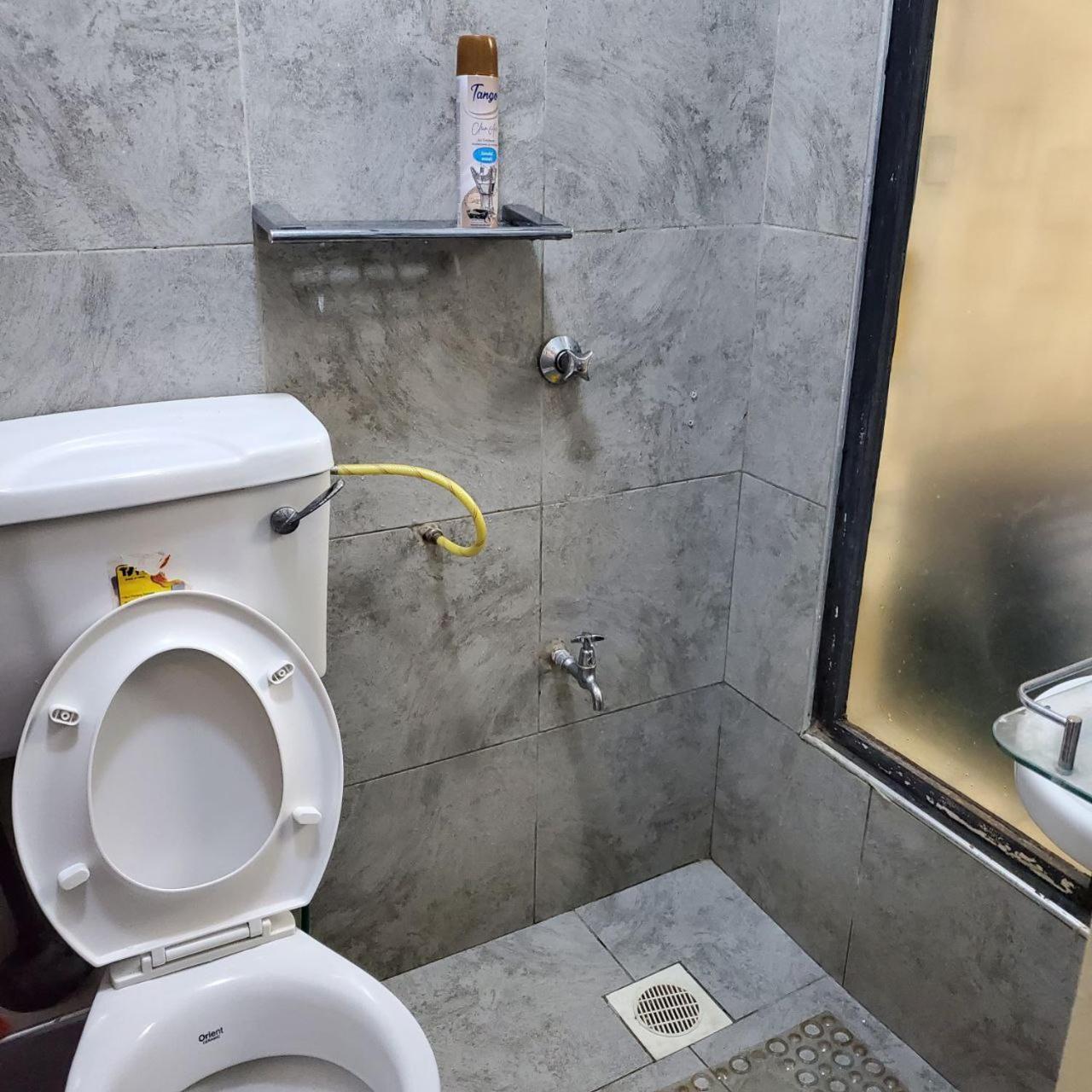 Lovely & Cozy Compact Studio Near Airport With Rooftop View Apartamento Nairobi Exterior foto
